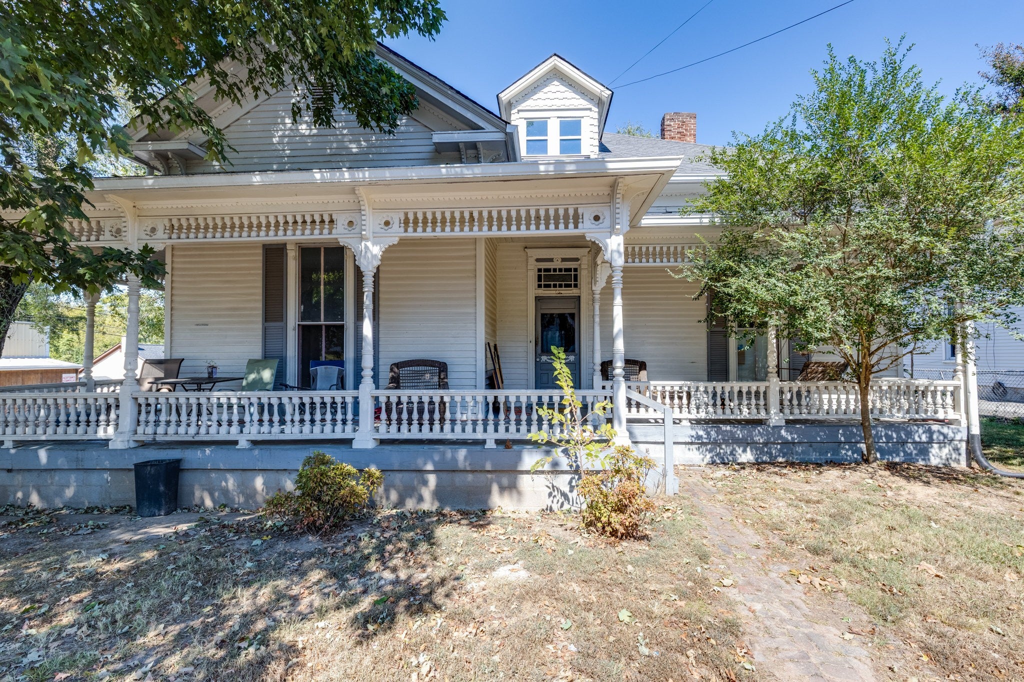 322 W 12th St 4