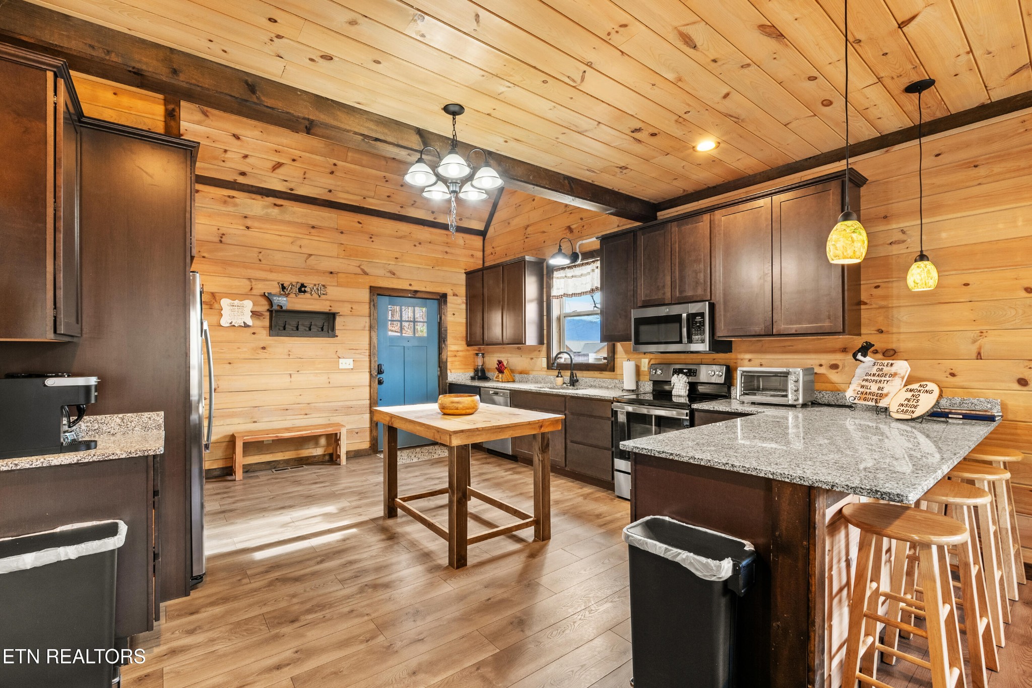 817 Pine Top Lane