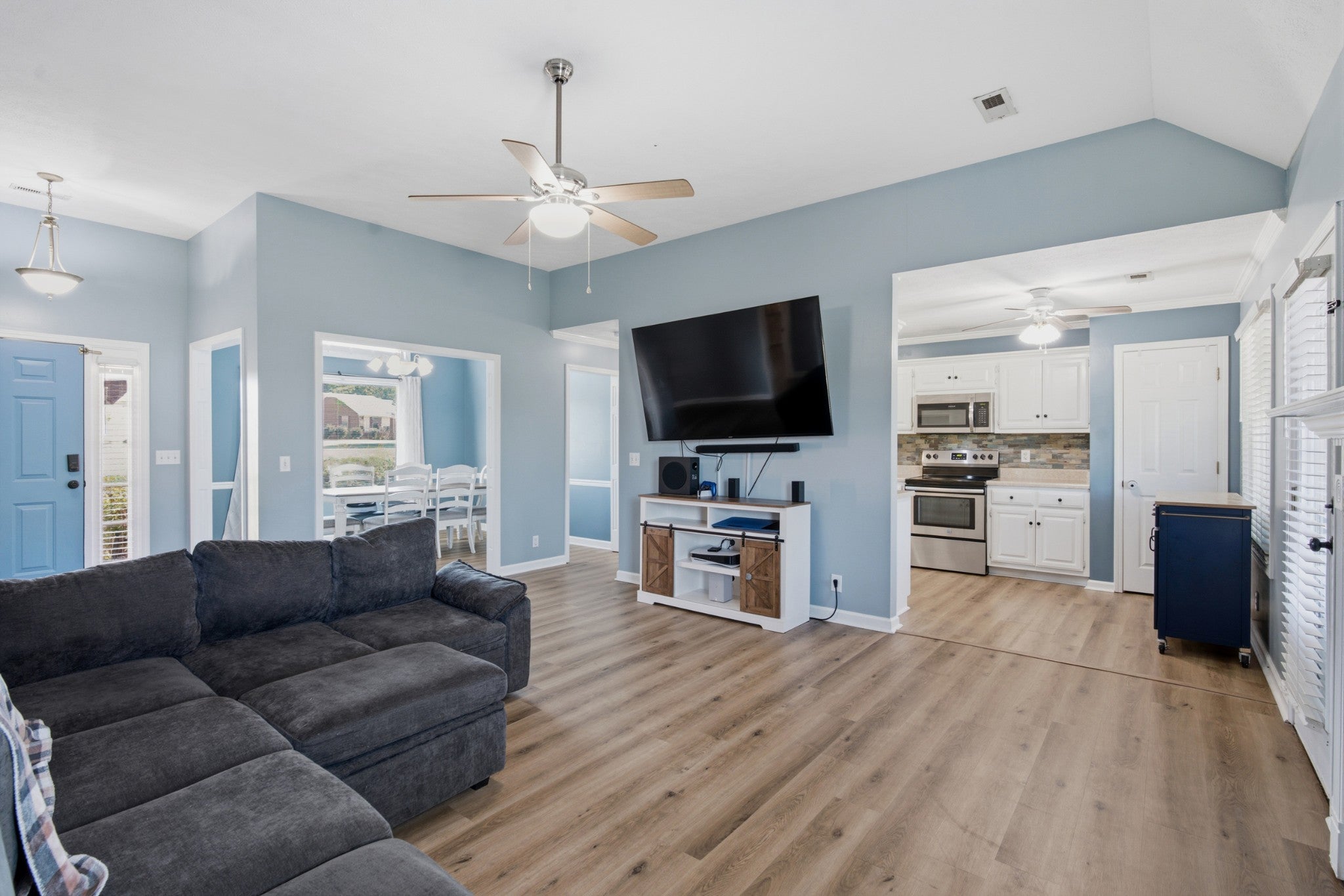 1050 Moncrief Cir