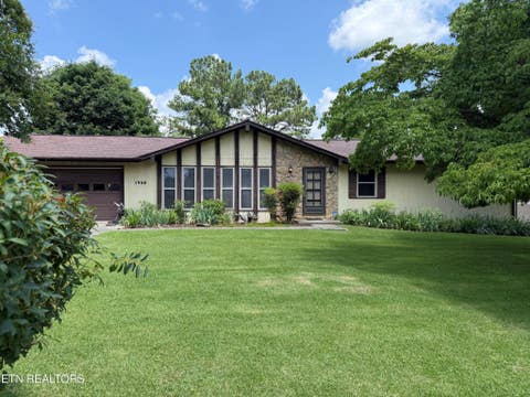 Photo of 1930 Plumb Creek Circle, Knoxville, TN 37932 (MLS # 3256383)