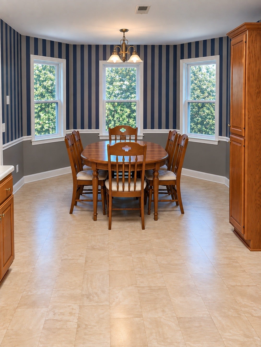 220 Rollingwood Ct
