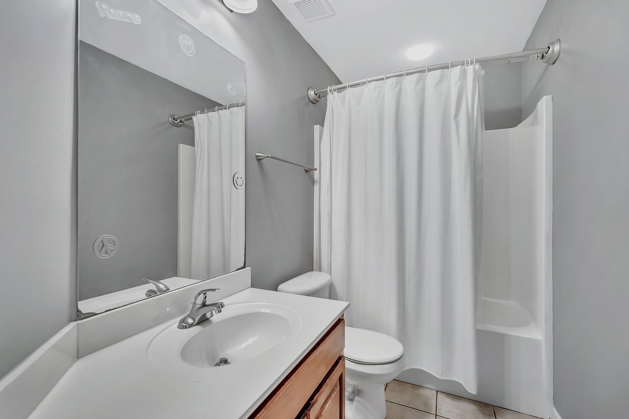 Murfreesboro, Tennessee 37129, United States, 4 Bedrooms Bedrooms, ,3 BathroomsBathrooms,Residential,Active,173073