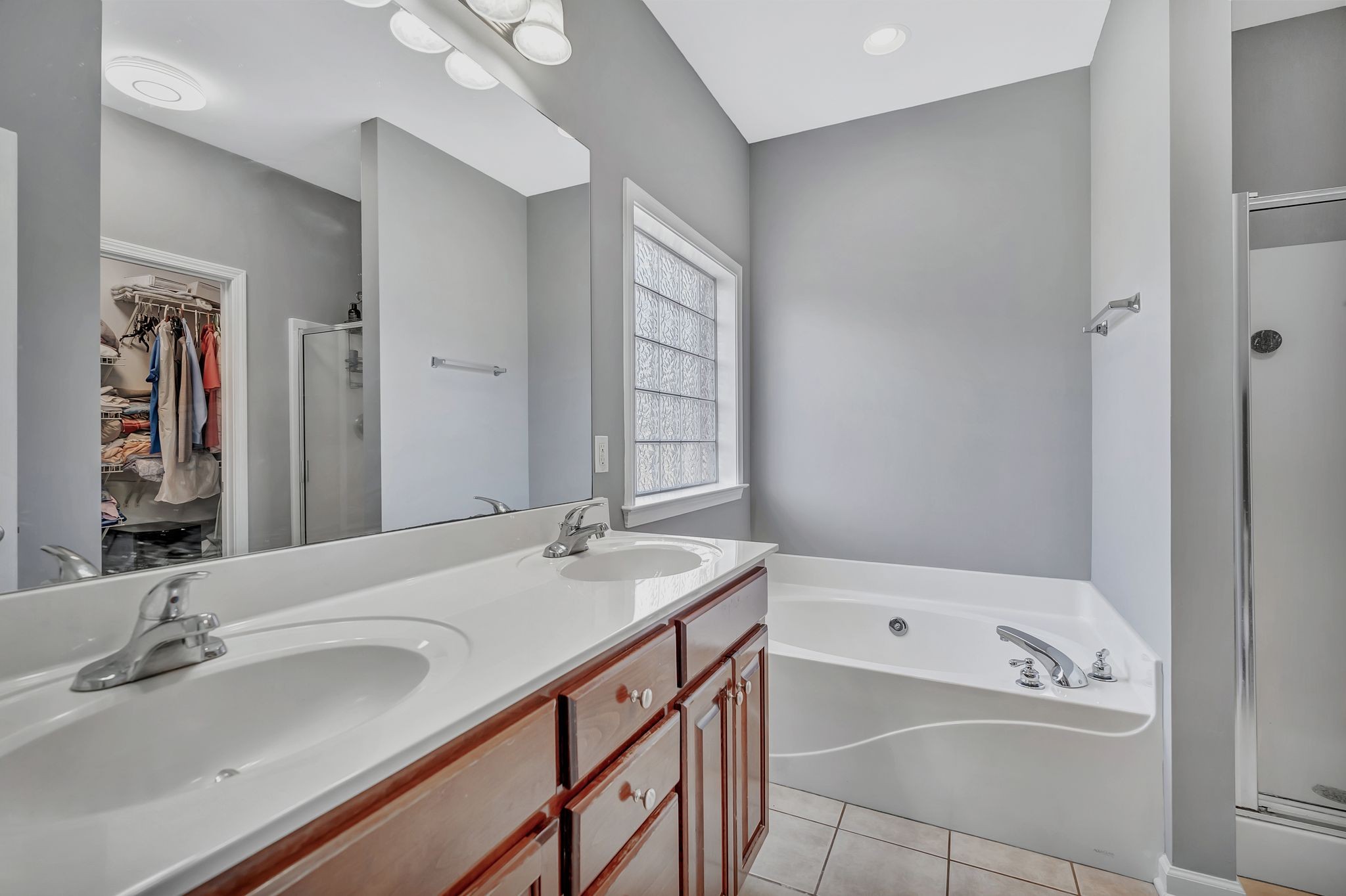 Murfreesboro, Tennessee 37129, United States, 4 Bedrooms Bedrooms, ,3 BathroomsBathrooms,Residential,Active,173073