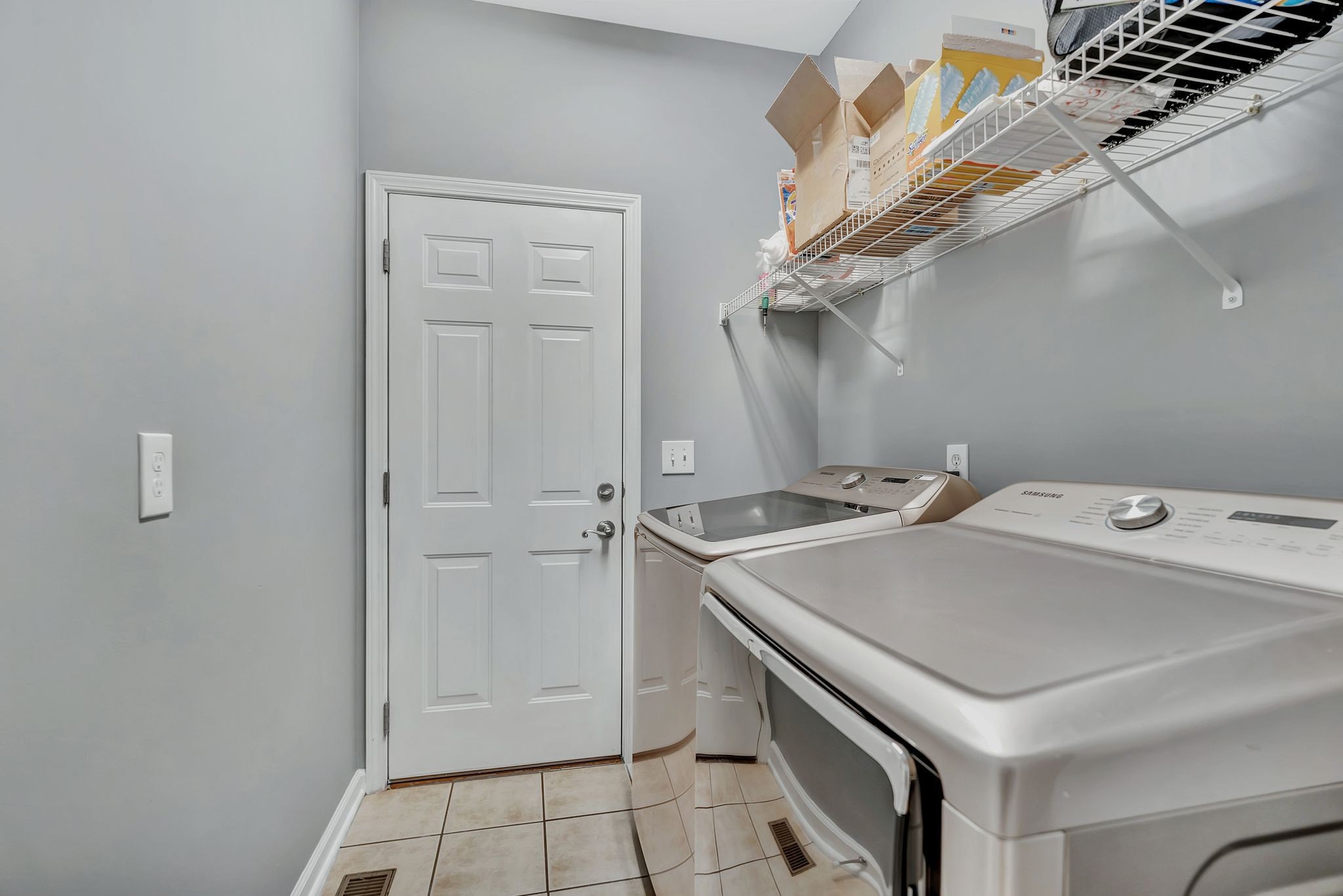 Murfreesboro, Tennessee 37129, United States, 4 Bedrooms Bedrooms, ,3 BathroomsBathrooms,Residential,Active,173073