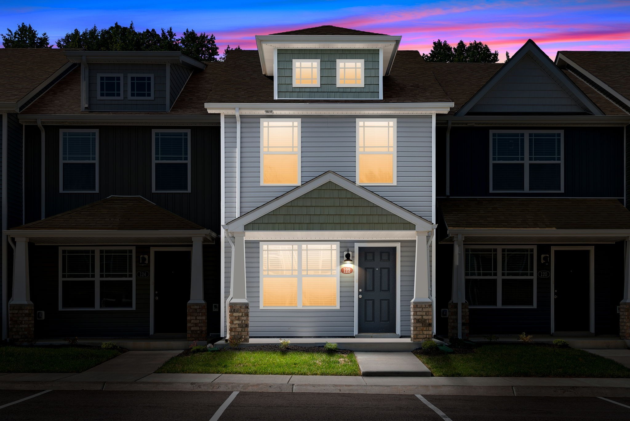 Clarksville, Tennessee 37040, United States, 2 Bedrooms Bedrooms, ,3 BathroomsBathrooms,Residential,Active,134182