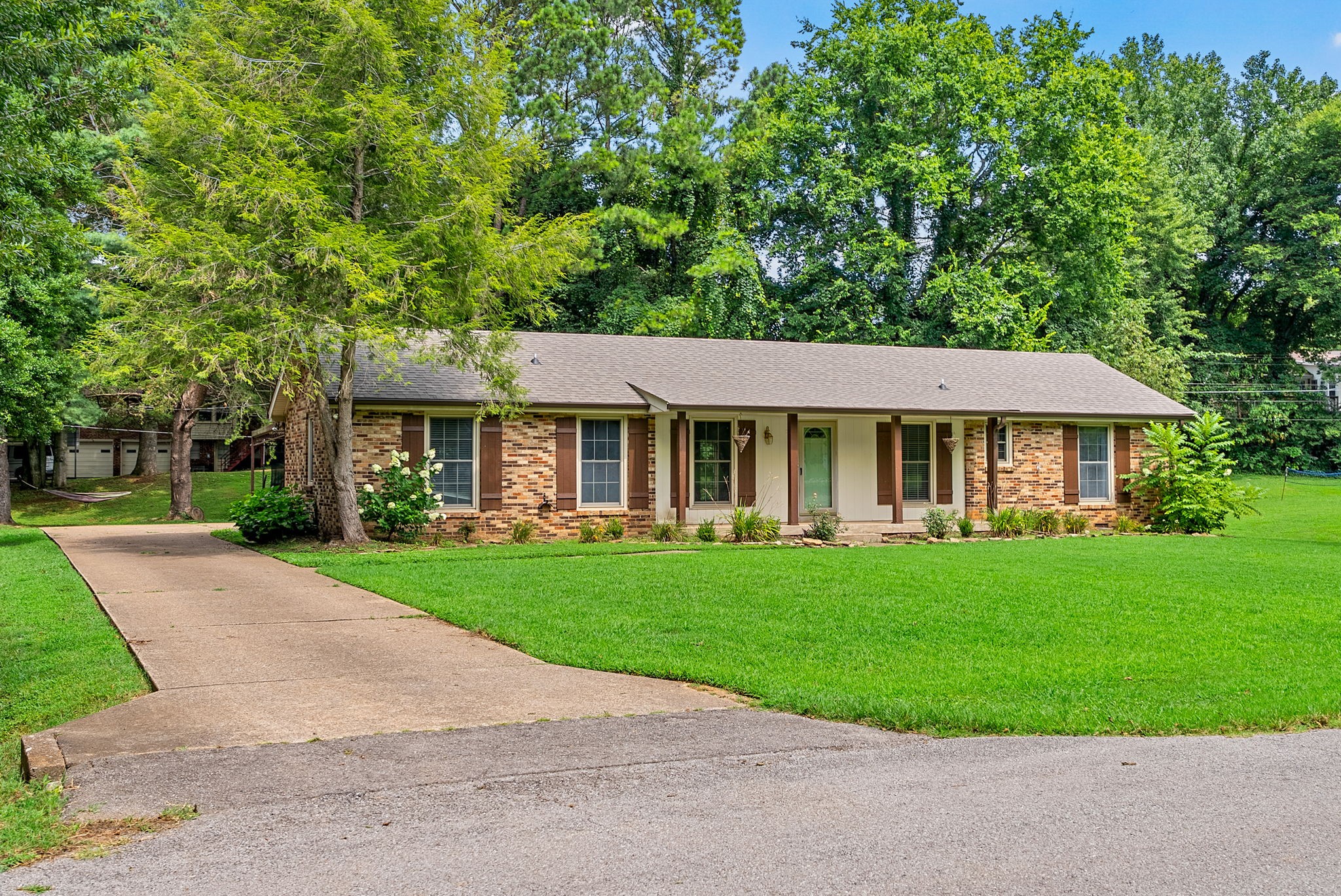 2172 Allendale Dr
