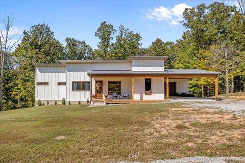 165 Wade Cv Waverly TN 37185