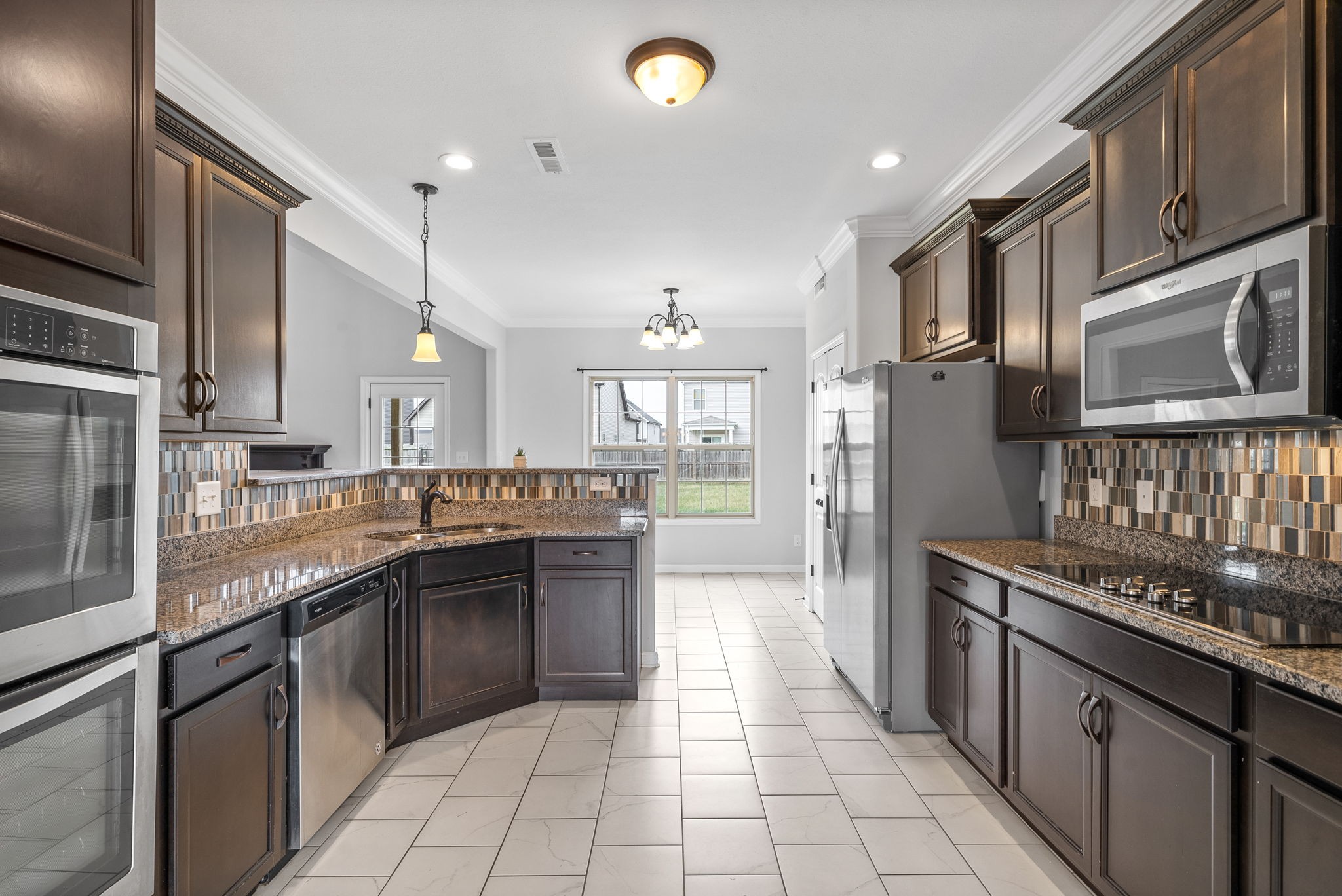 Clarksville, Tennessee 37040, United States, 4 Bedrooms Bedrooms, ,3 BathroomsBathrooms,Residential,Active,90745