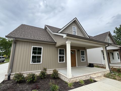 696 Castle Heights Ave Lebanon TN 37087