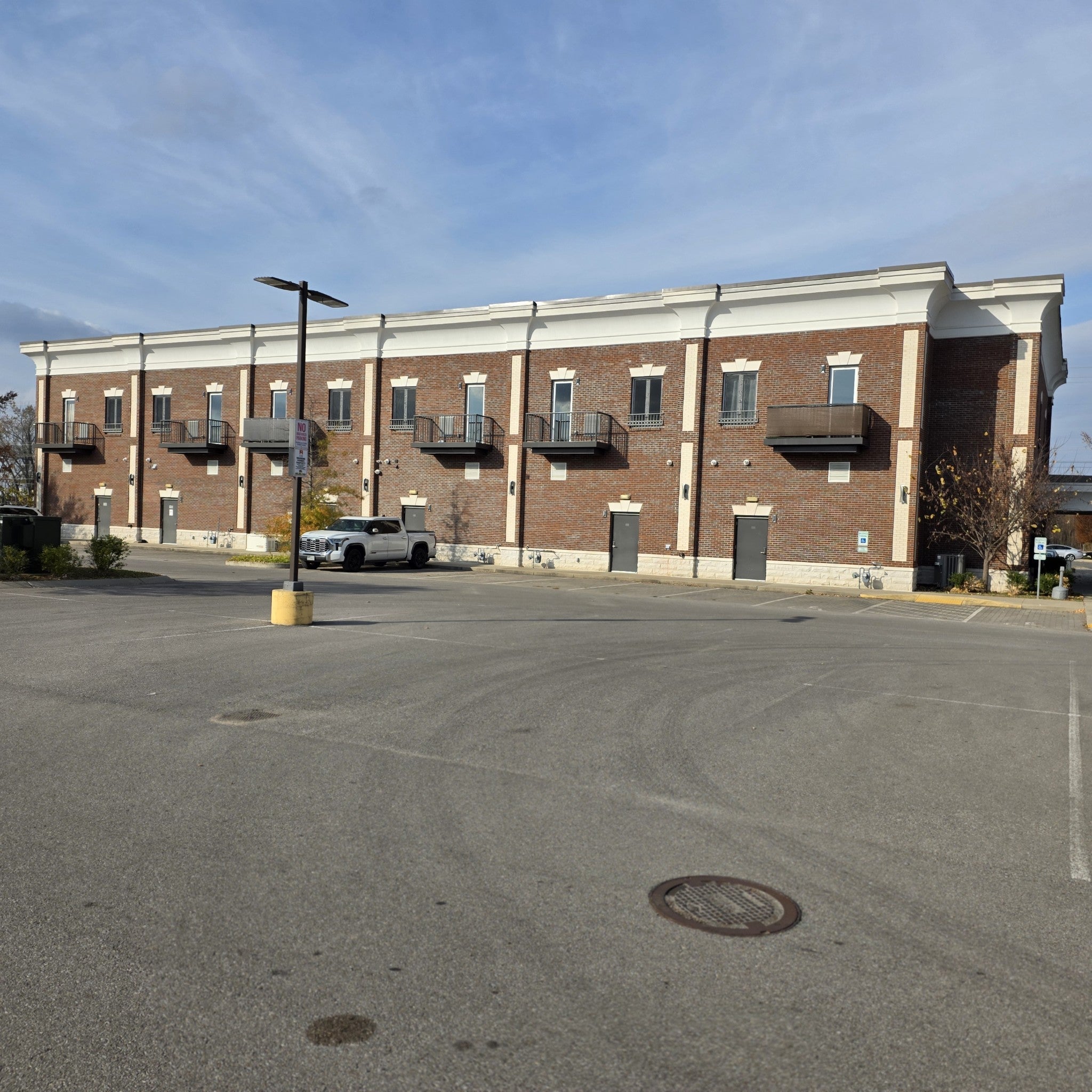 2909 Old Fort Pkwy 1