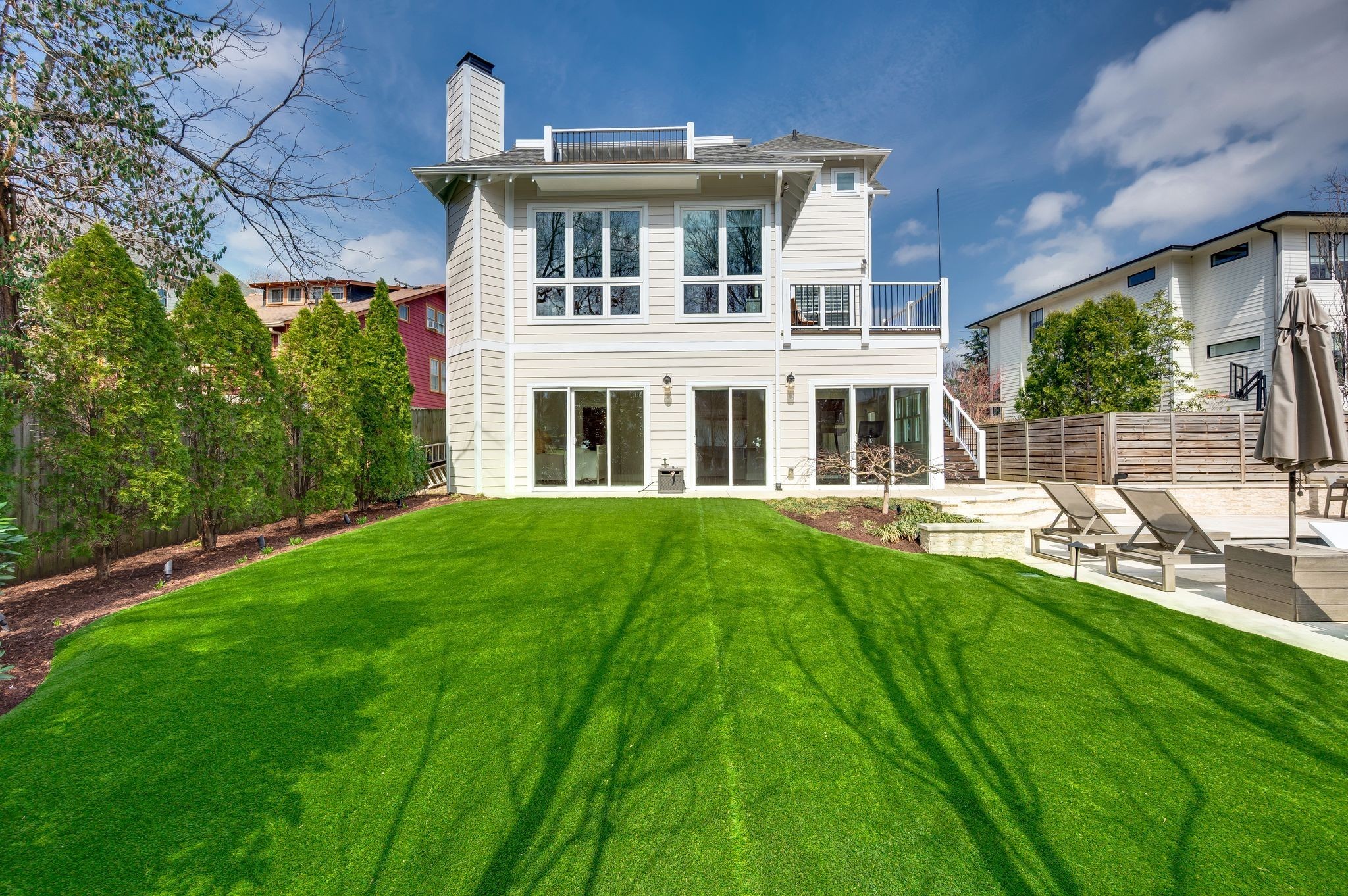811 Montrose Ave