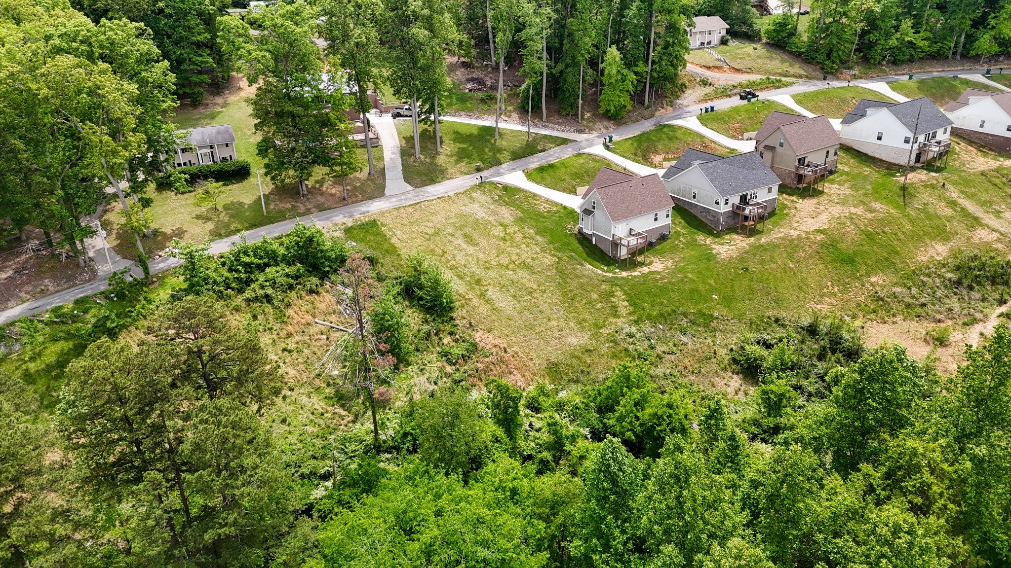 1919 Lakewood Dr