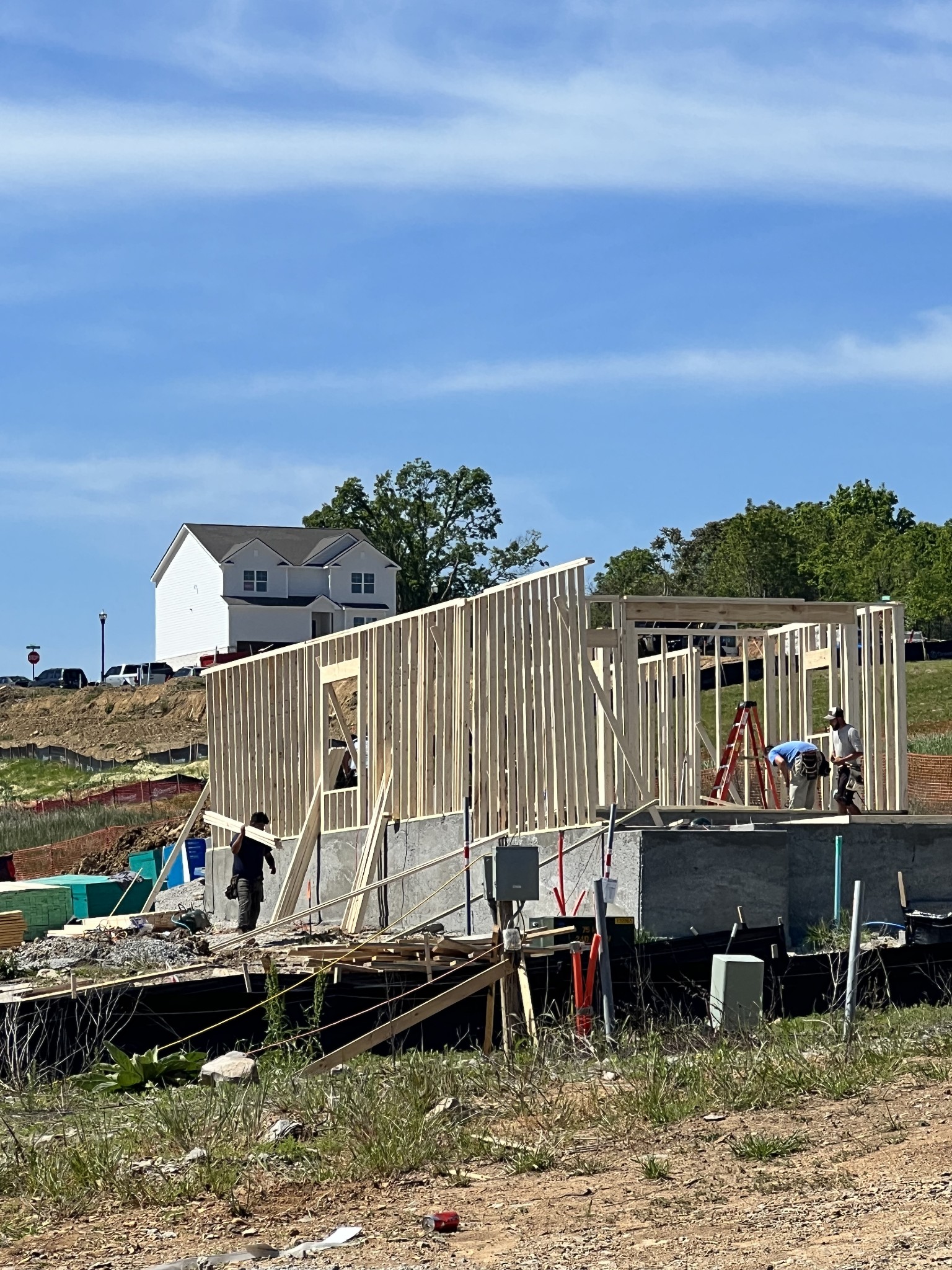 Photo 1 of 2 of 212 Sea Breeze Ln house