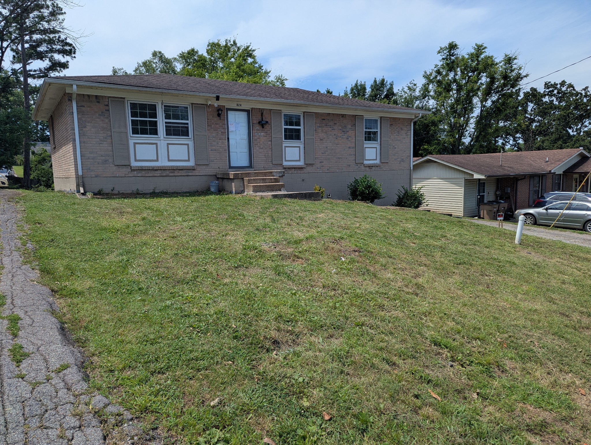 824 Oakwood Terrace Dr