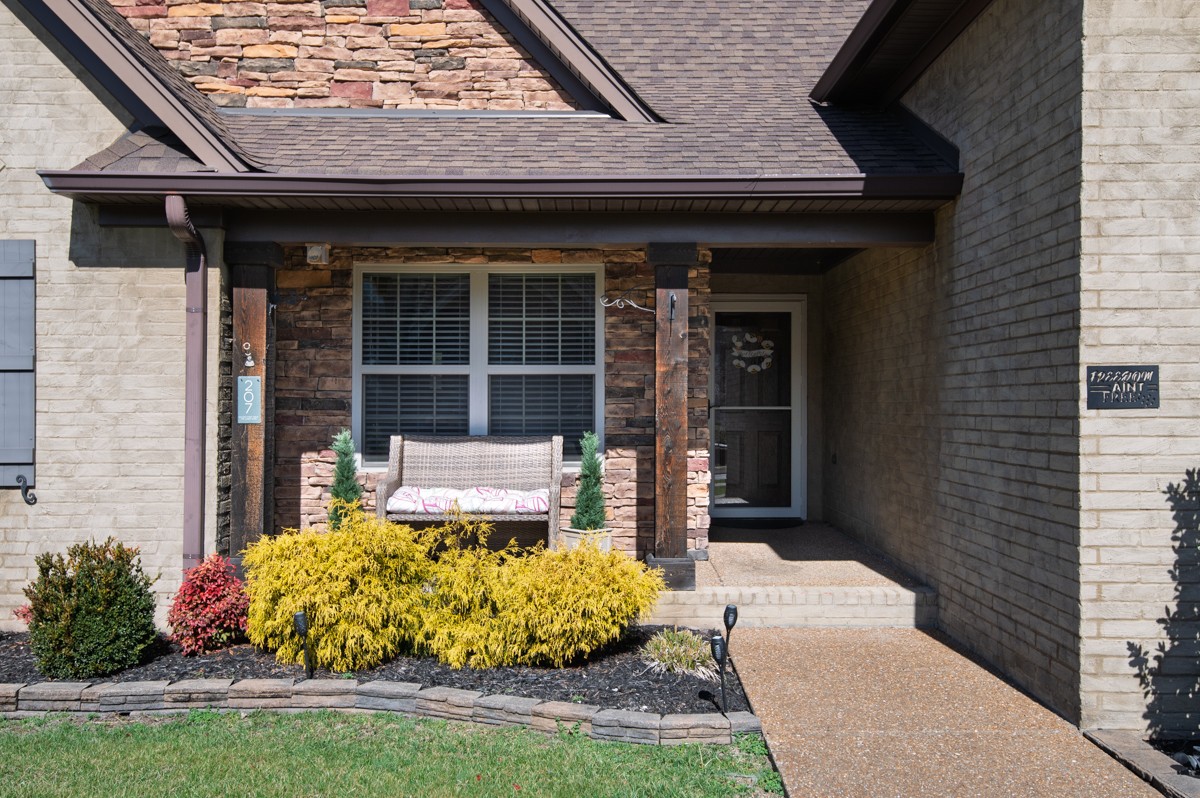 207 Hickory Pointe Dr