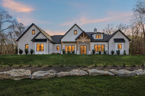 542 Cumberland Hills Dr Hendersonville TN 37075