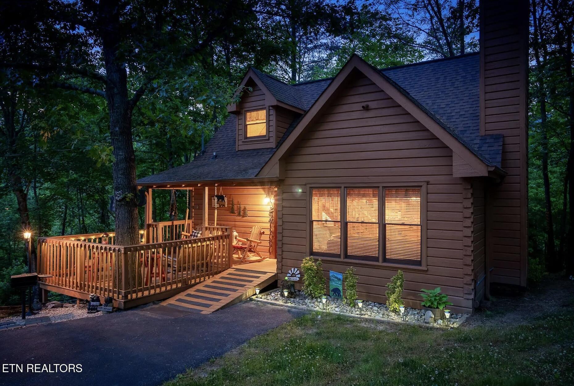 3513 Country Pines Way