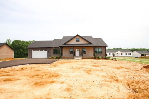 14193 Old Kentucky Rd Walling TN 38587