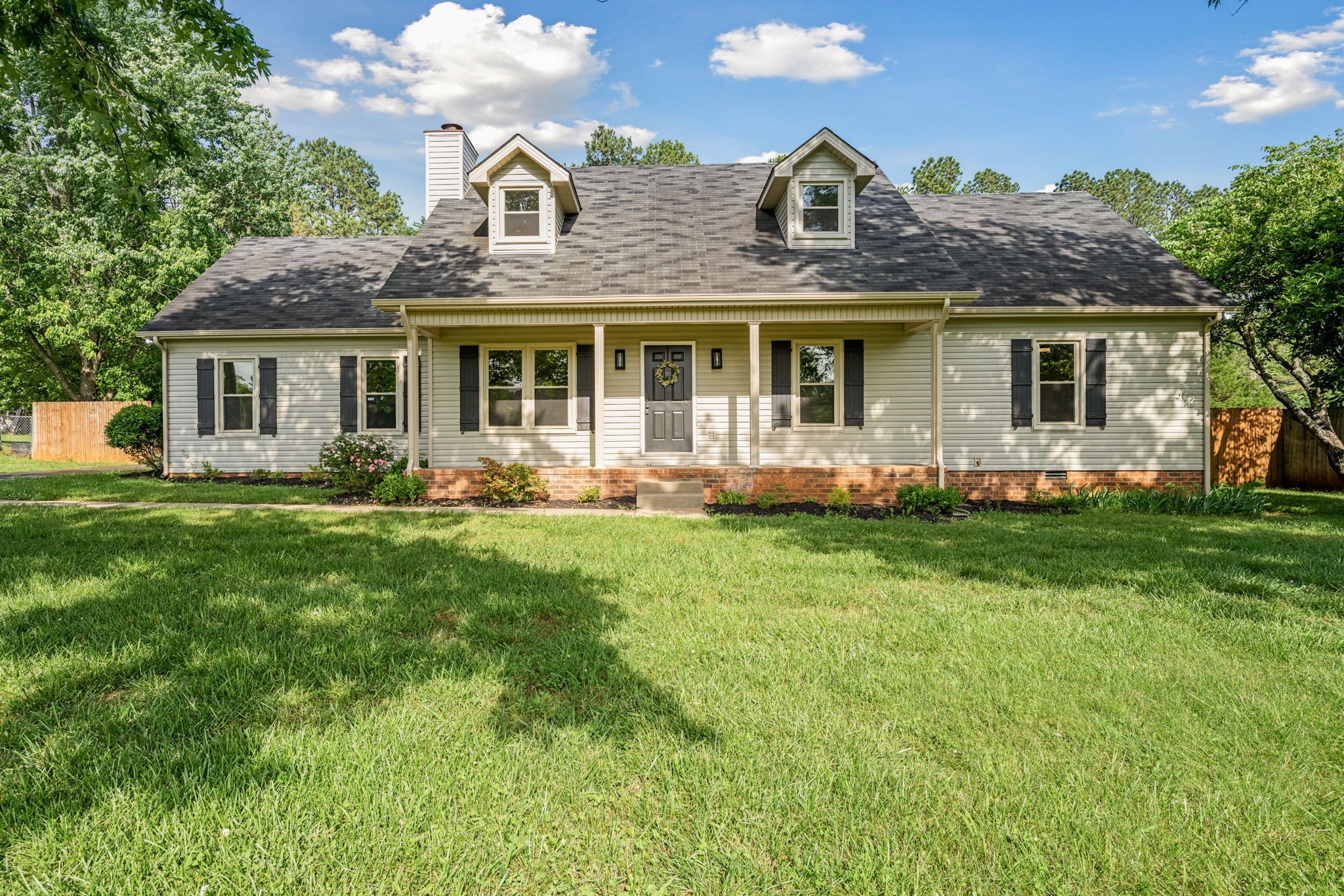1643 Windy Meadow Dr