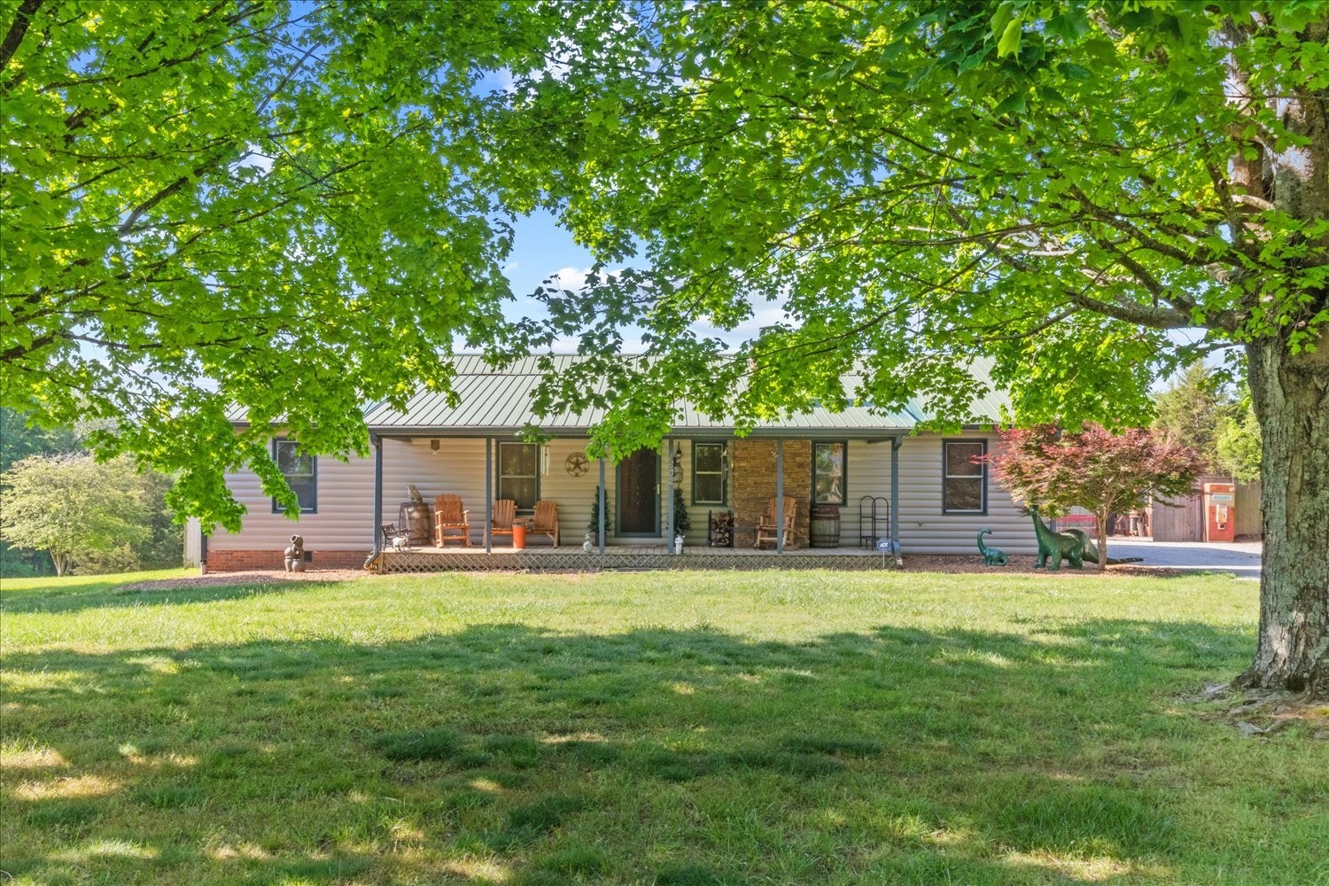 1802 Groveland Ridge Rd