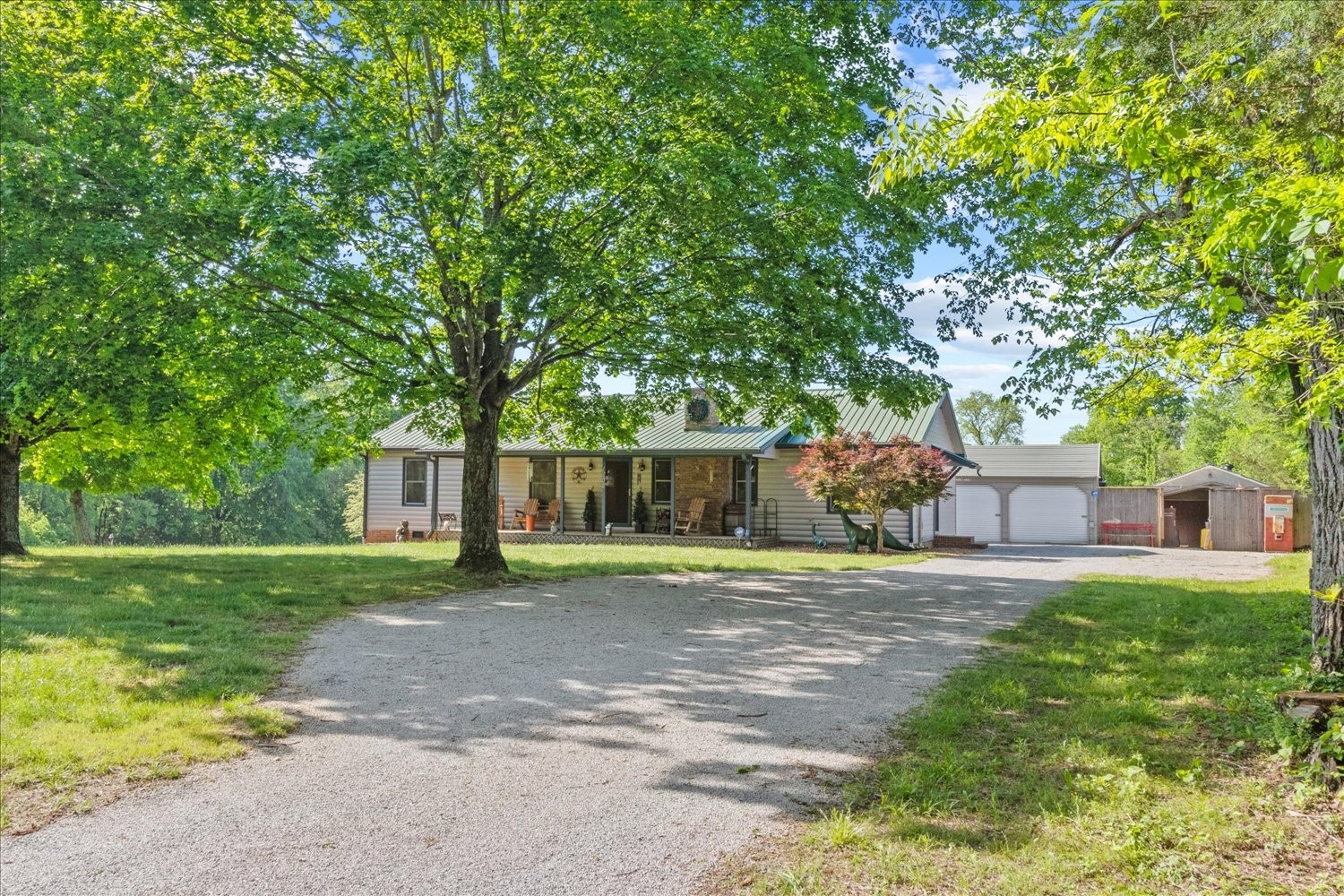 1802 Groveland Ridge Rd