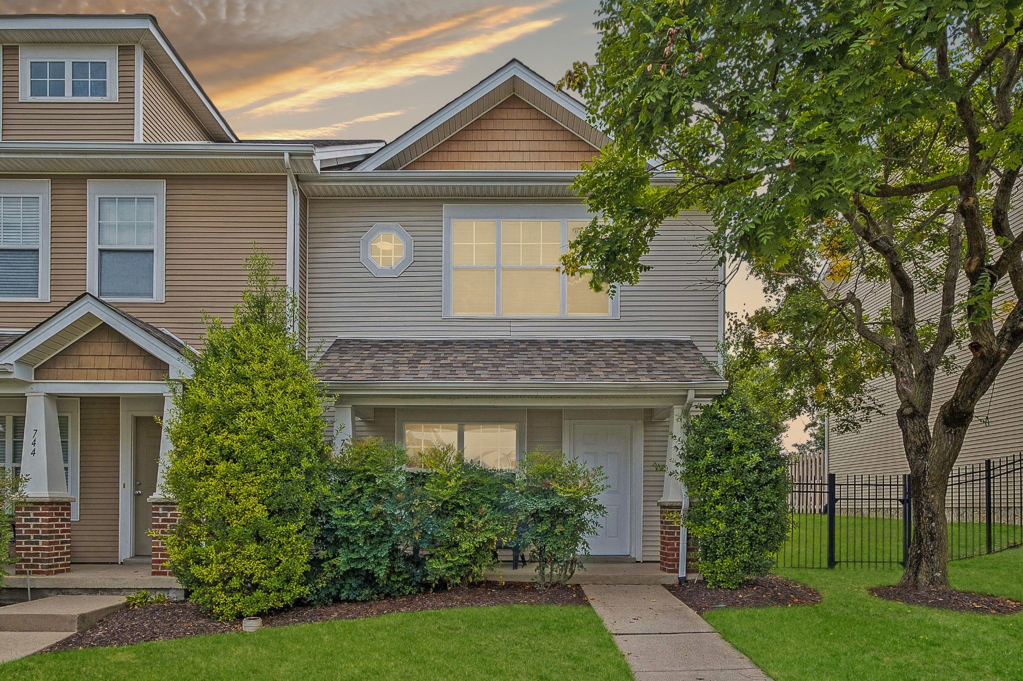 3-bed condo for sale in Nashville, TN 37209, 742 Vernon Ave 742 Vernon Ave, Nashville TN 37209 3-bed condo, photo 1 of 32