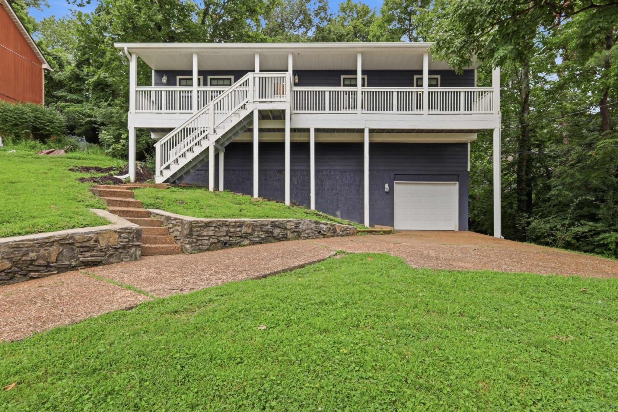 1145 Jacksons View Rd