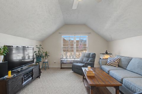 877 Glenraven Dr Clarksville TN 37043