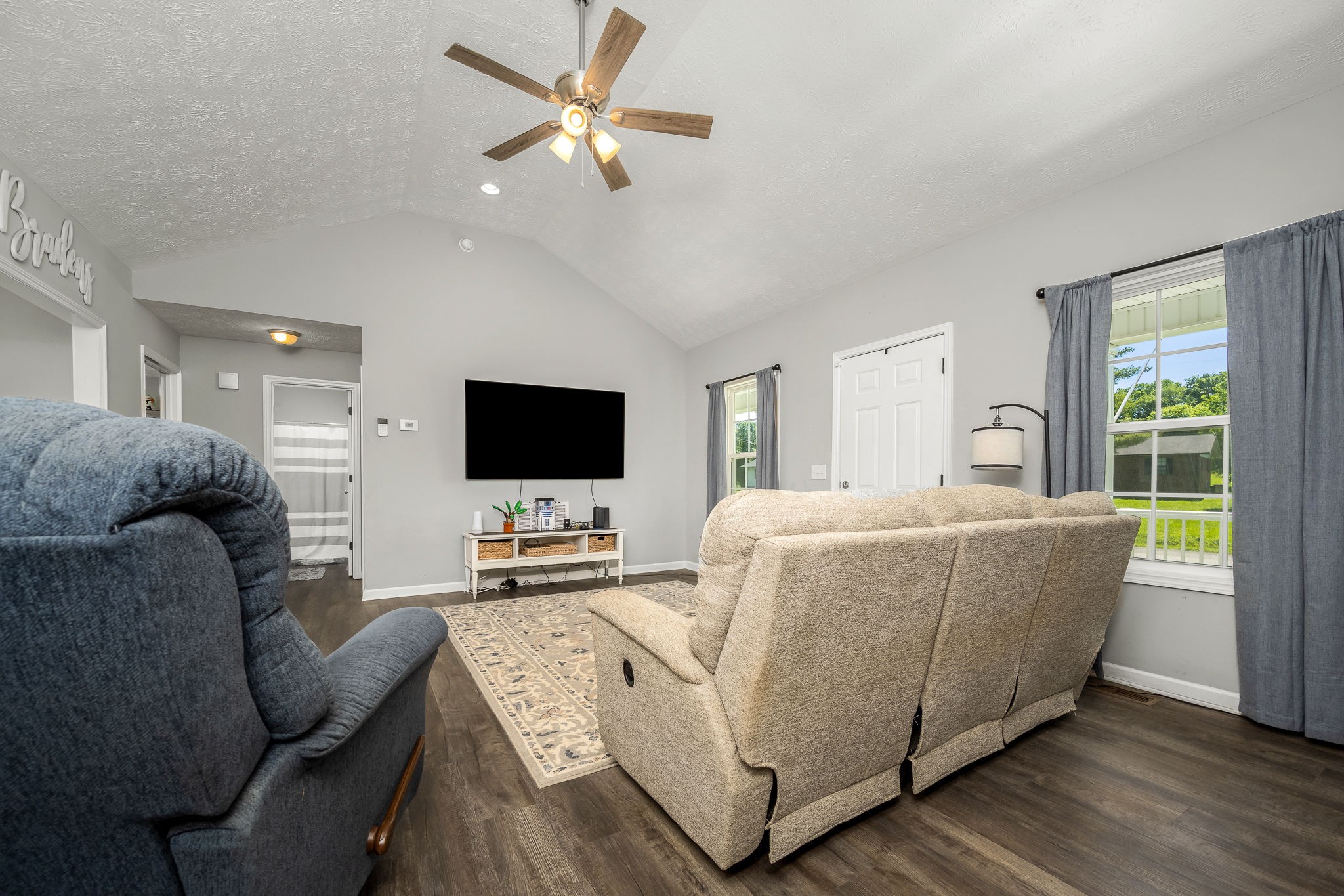 121 Garland Dr