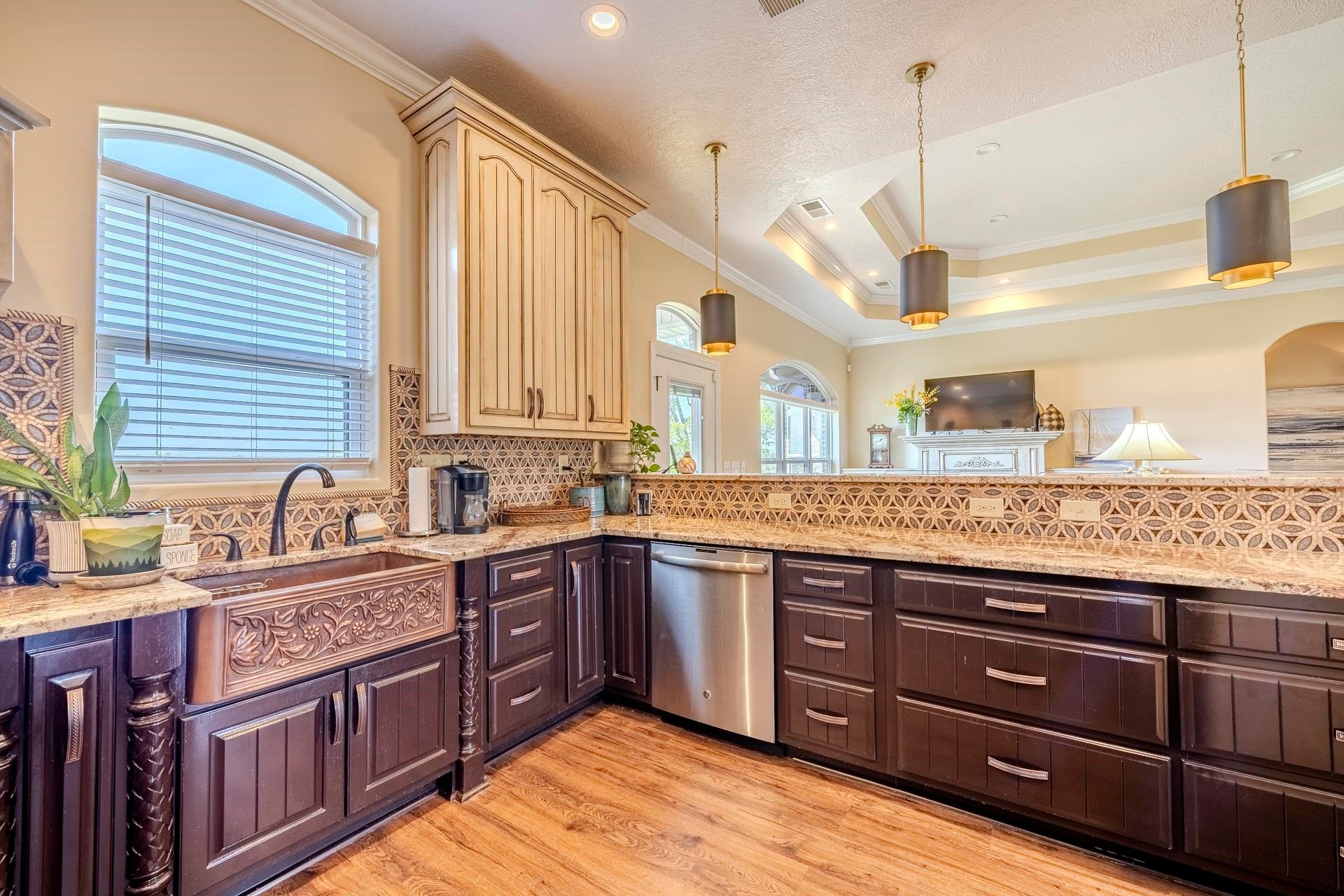 875 FAITH LN