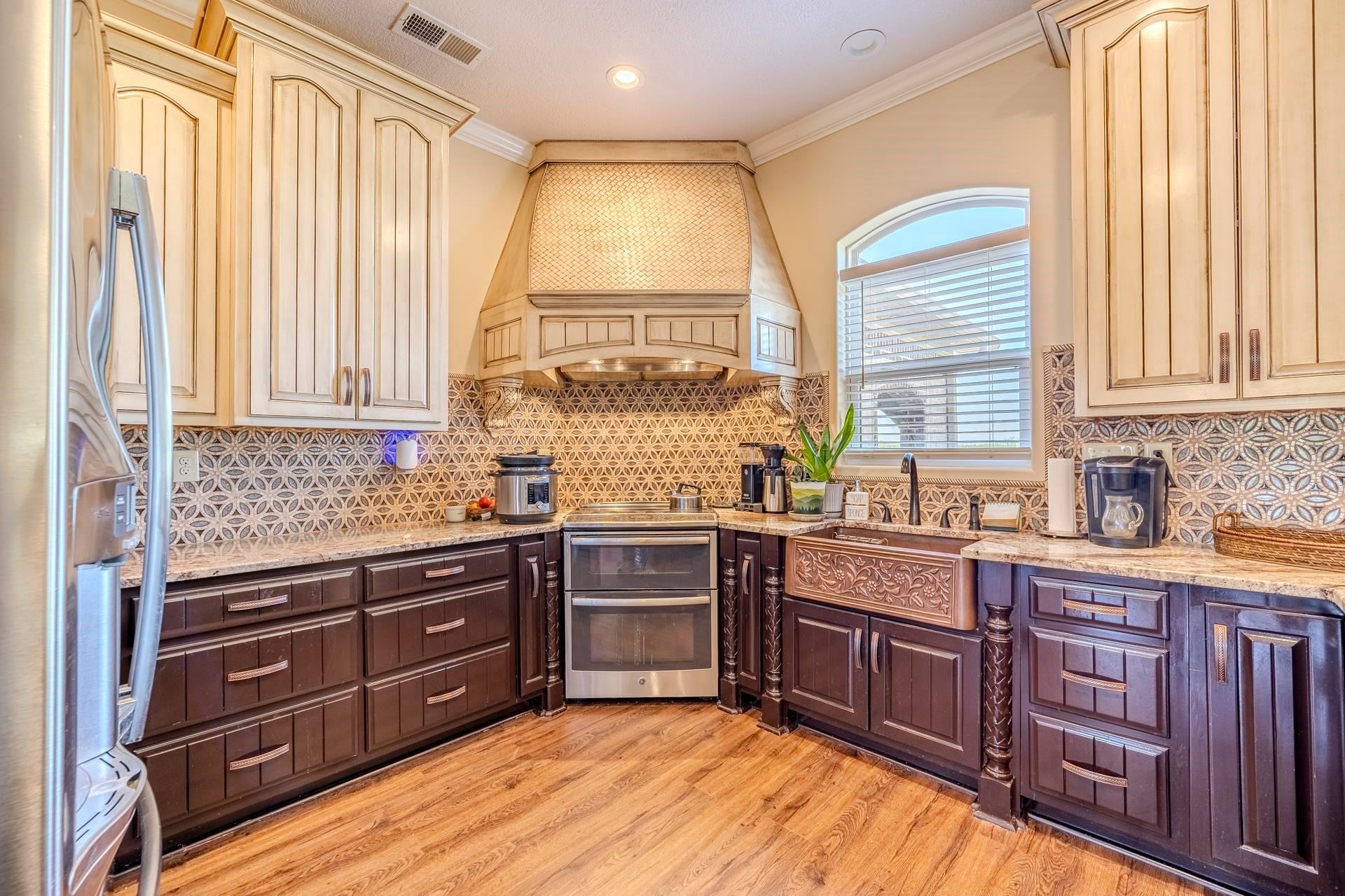 875 FAITH LN