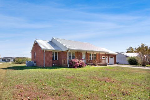 677 Edgefield Dr Hohenwald TN 38462
