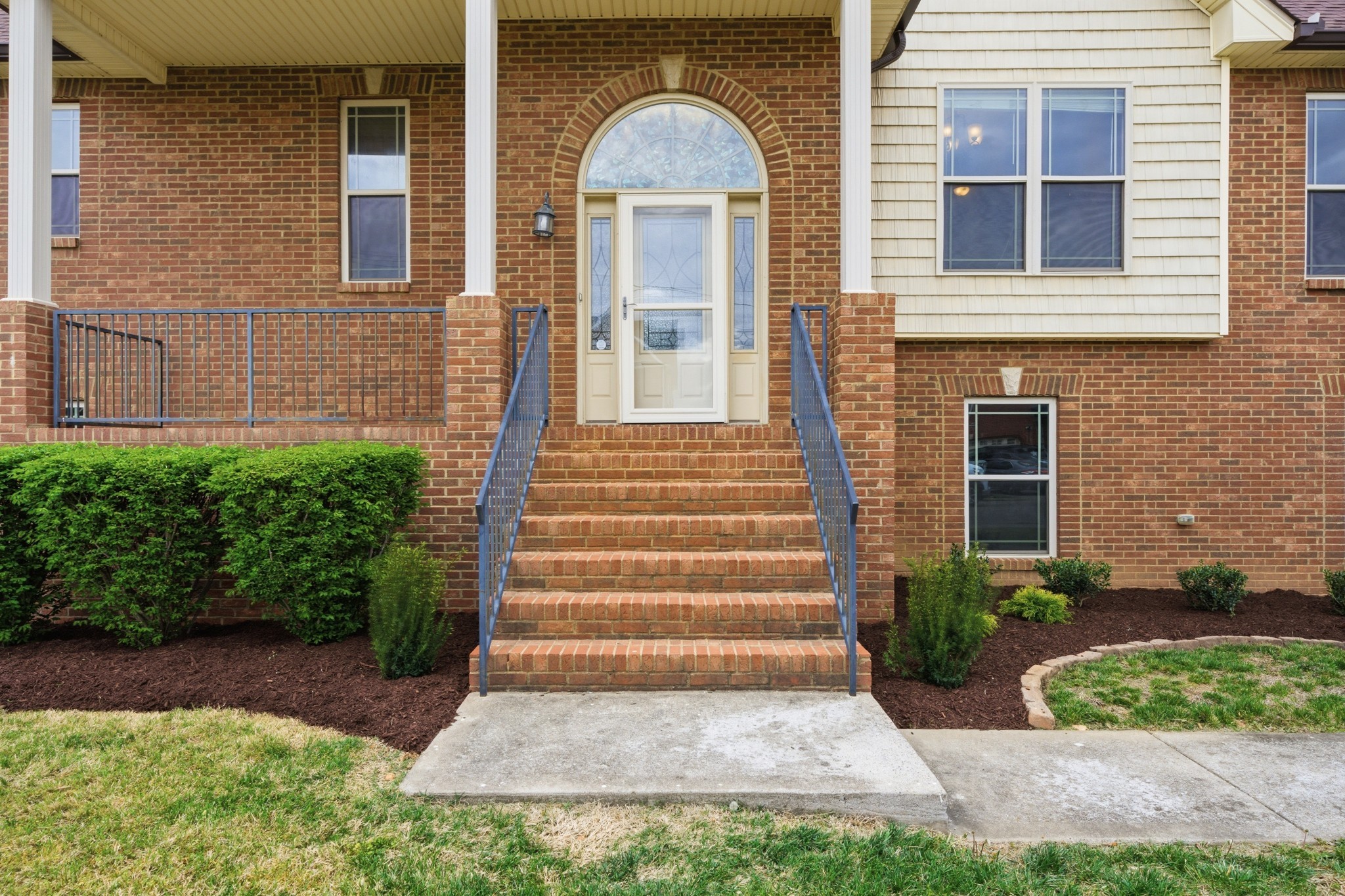 1700 Winterhaven Ct