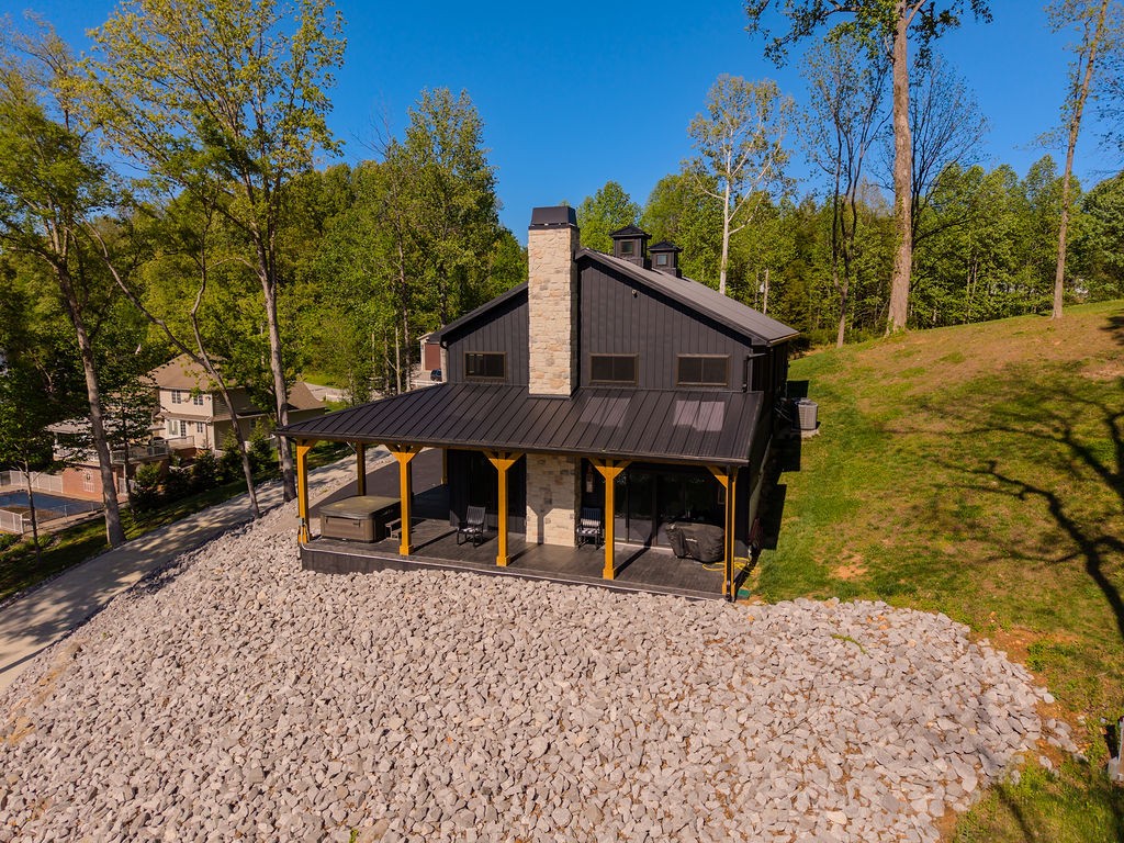 139 River Oaks Dr