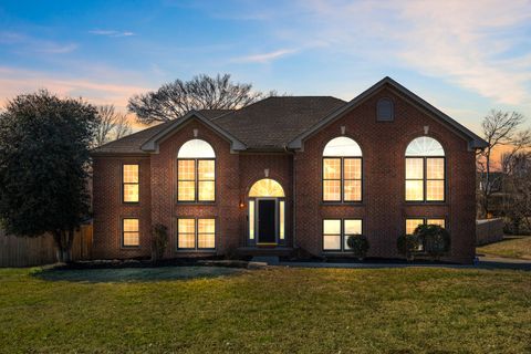 111 Wyncrest Ct Hendersonville TN 37075