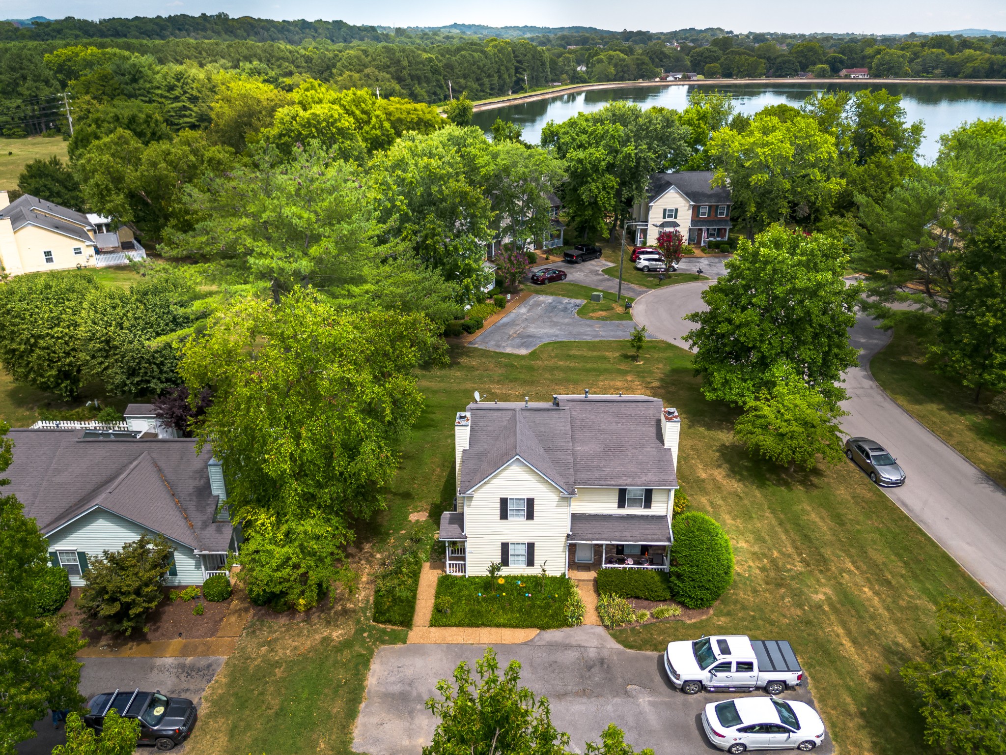 1244 Carriage Park Dr