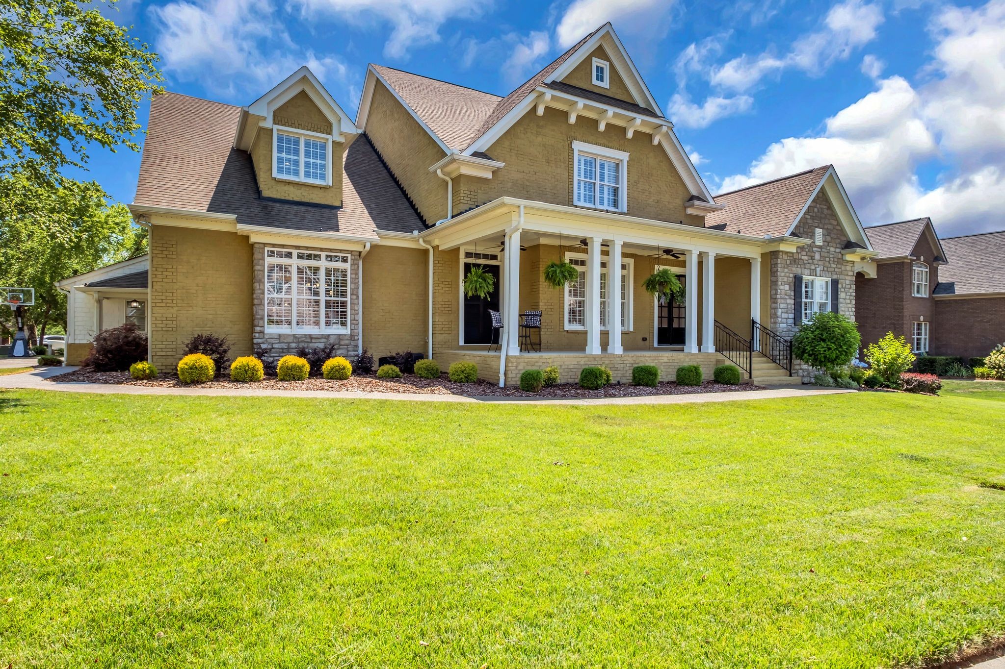 1011 Harlequin Blvd