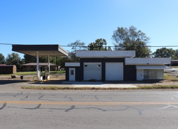 443 Main St