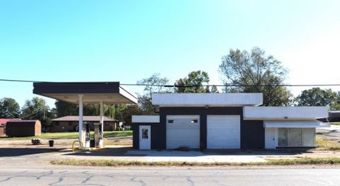 443 Main St Huntland TN 37345