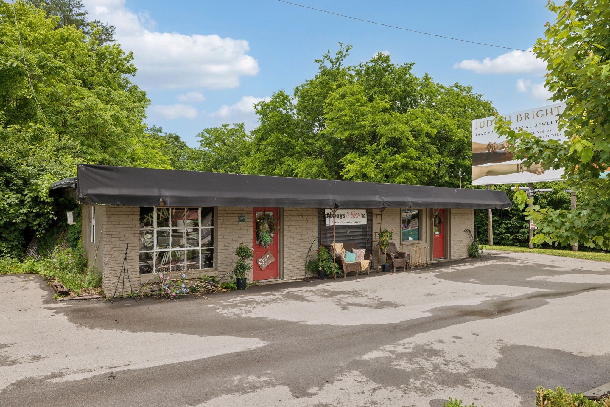 227 Franklin Rd