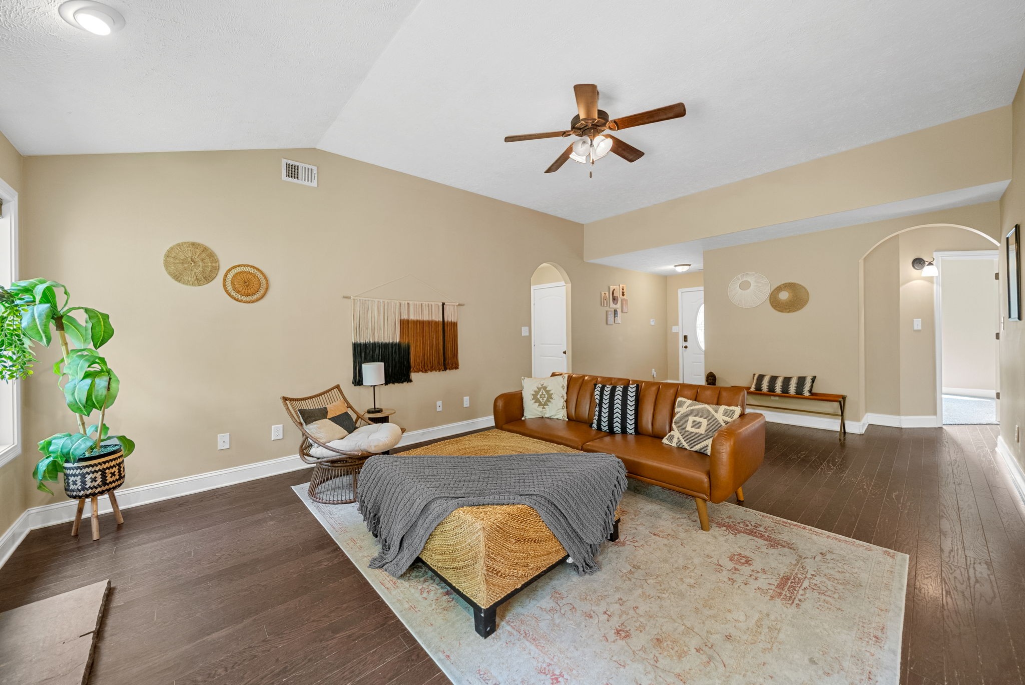 1314 Hand Dr