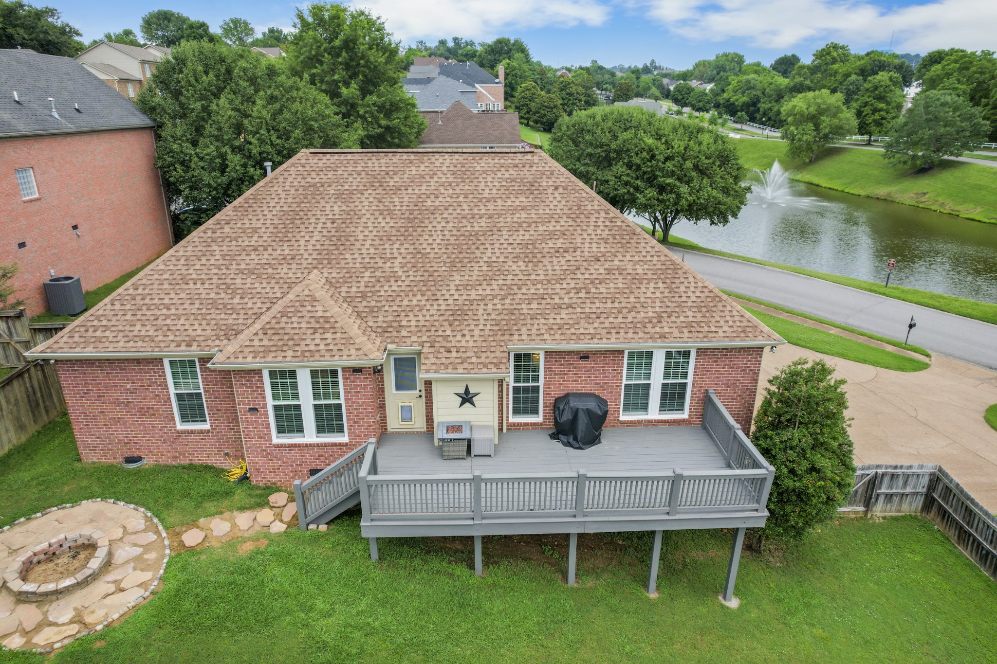 103 Fieldcrest Dr