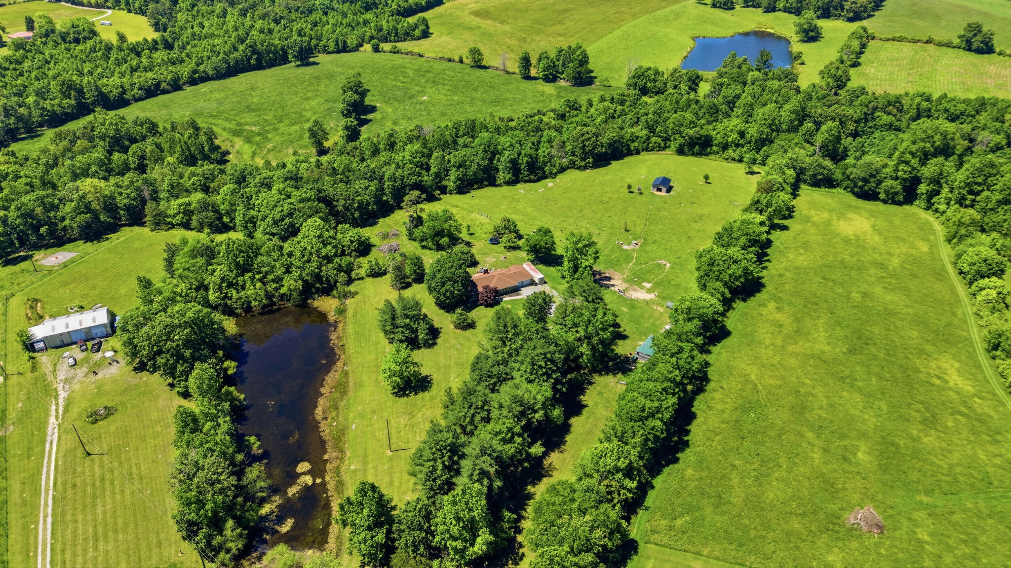 Photo 1 of 35 — 936 Cowboy Sams Drive, Trenton, GA 30752