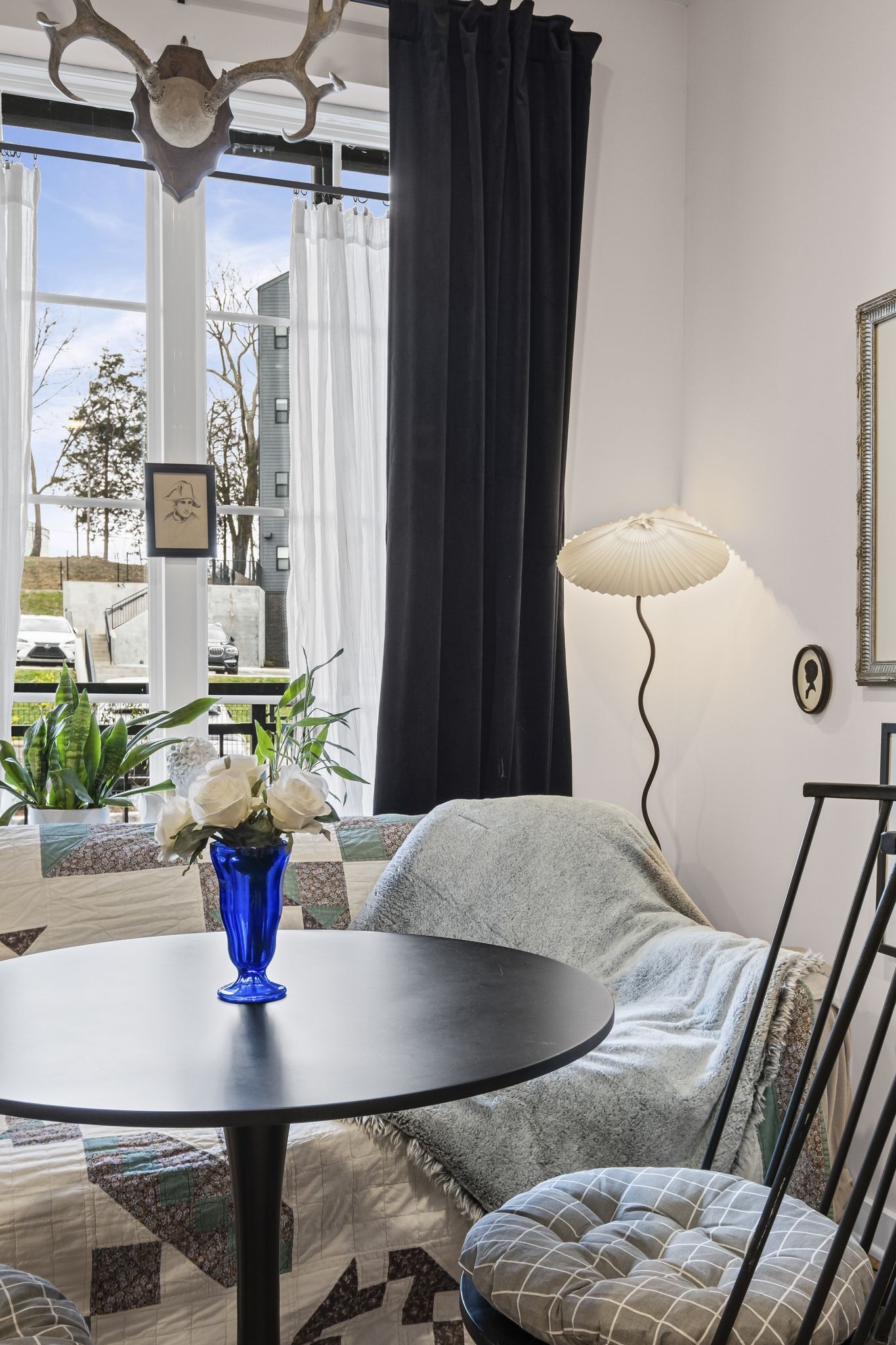 600 E Trinity Ln 118