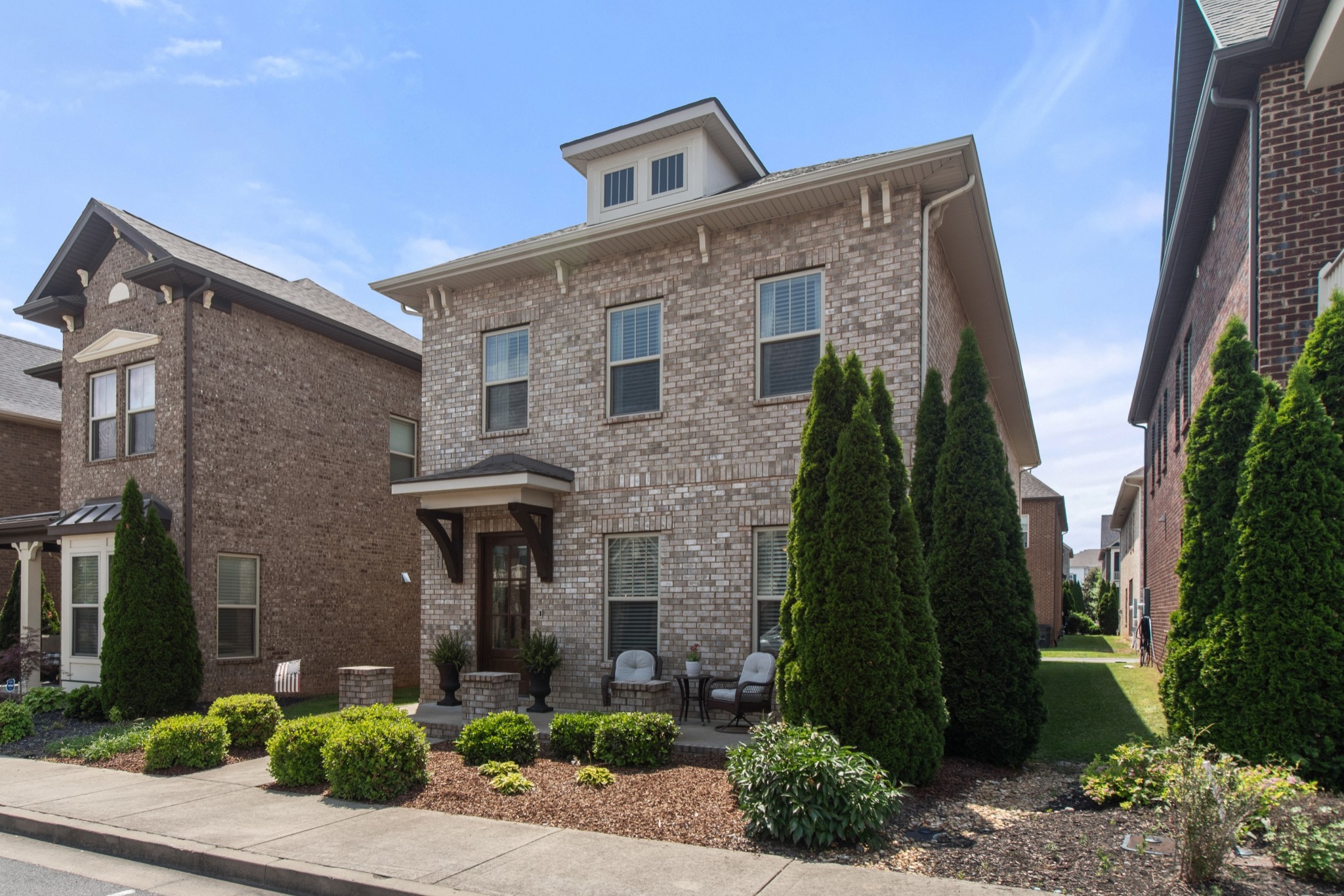 151 Benjamin Ln