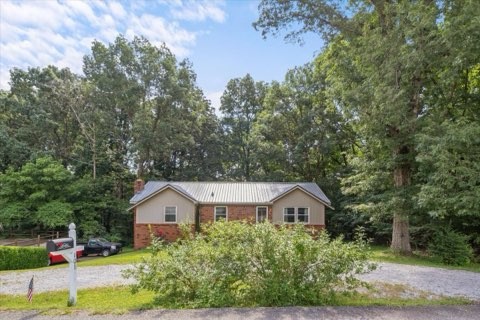 101 Cedar Hill Dr