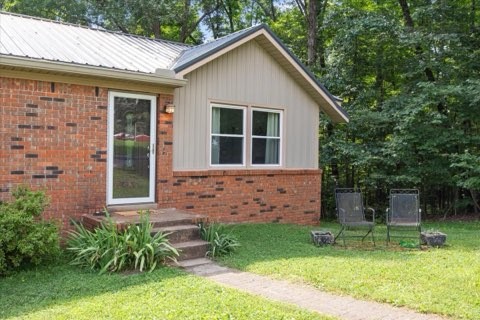 101 Cedar Hill Dr