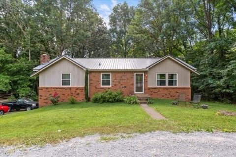 101 Cedar Hill Dr Waverly TN 37185