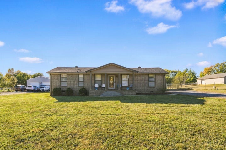 Photo 1 of 30 — 70 Byars Ln, Castalian Springs, TN 37031