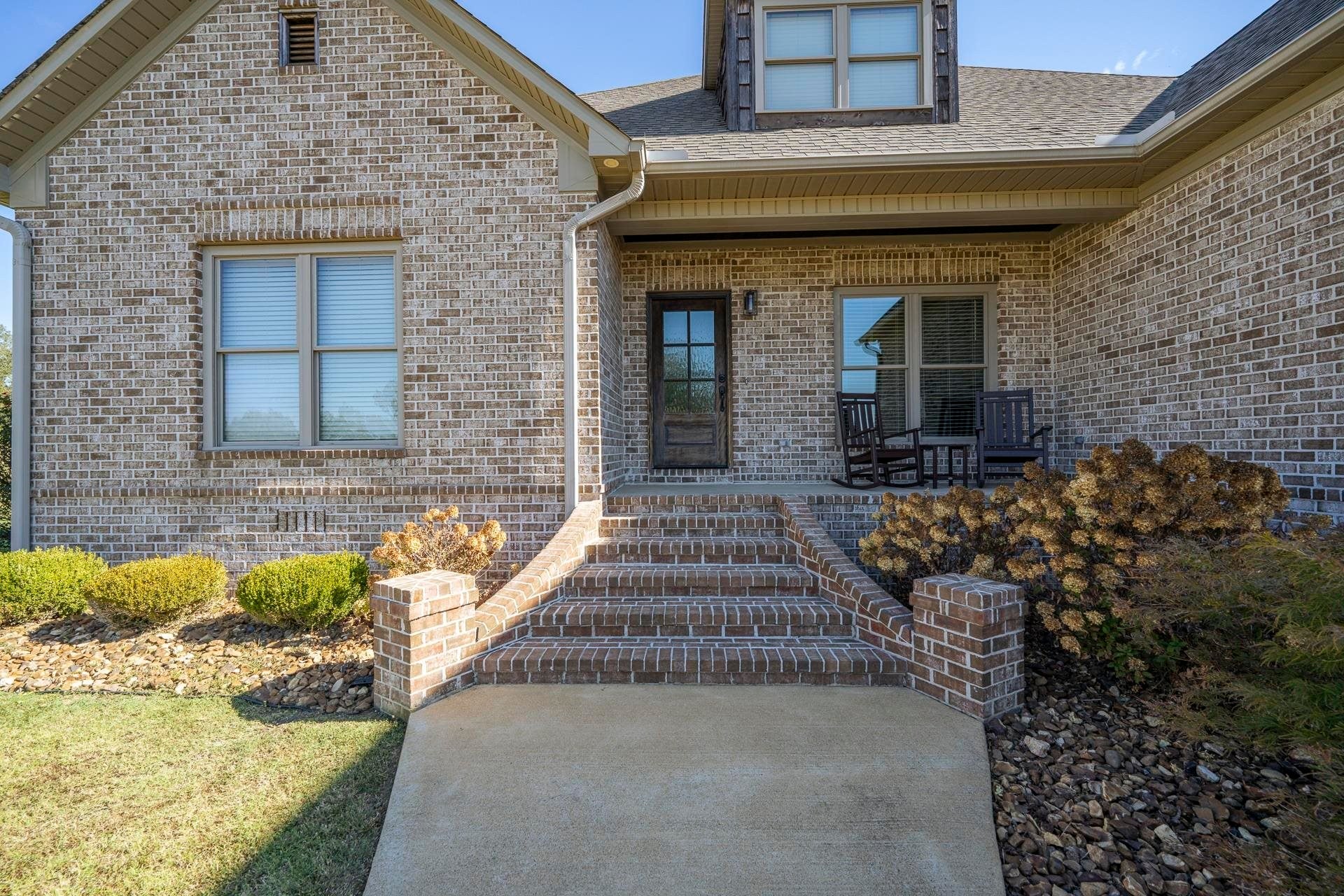 205 TWIN FORK LN